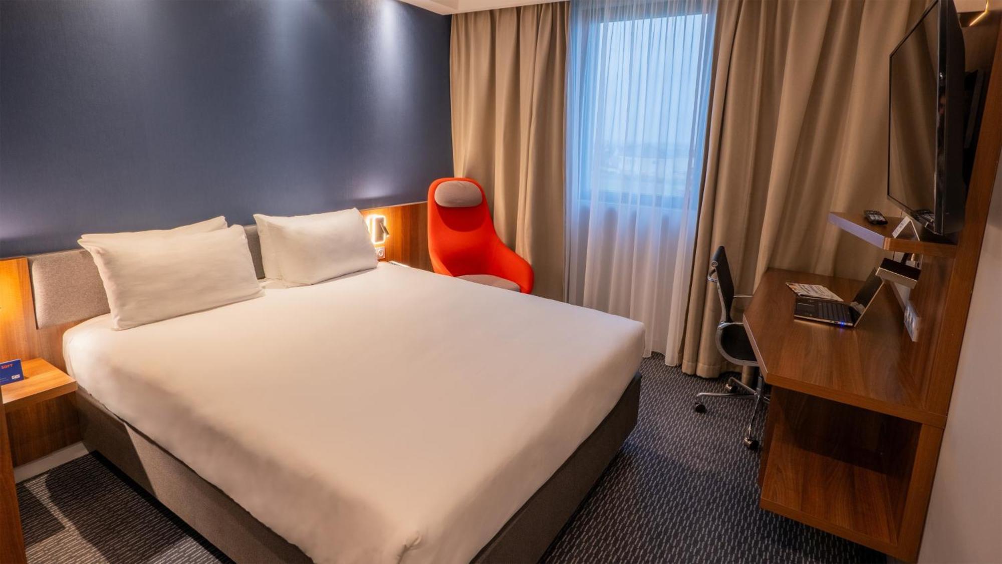 Holiday Inn Express Dijon, An Ihg Hotel Saint-Apollinaire  Bagian luar foto